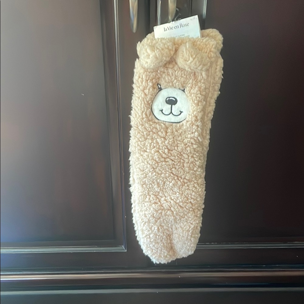 La Vie En Rose Beige Bear Fuzzy Socks